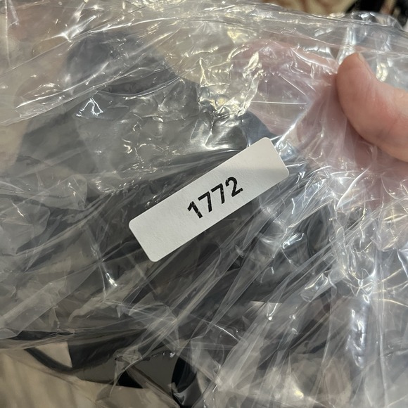 Jolyn X Erin Krouse Makenna Bikini Top Medium Black Surfing Beach Swim NWT - Picture 6 of 6